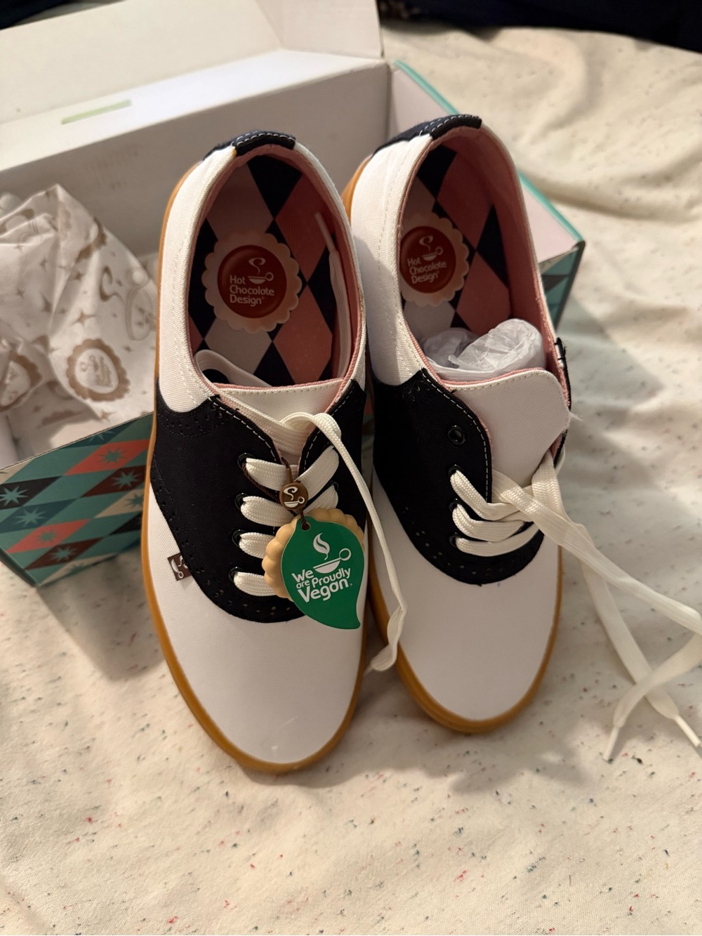 Hot Chocolate Design Women's Vegan Two-Tone Sneakers in White and Black